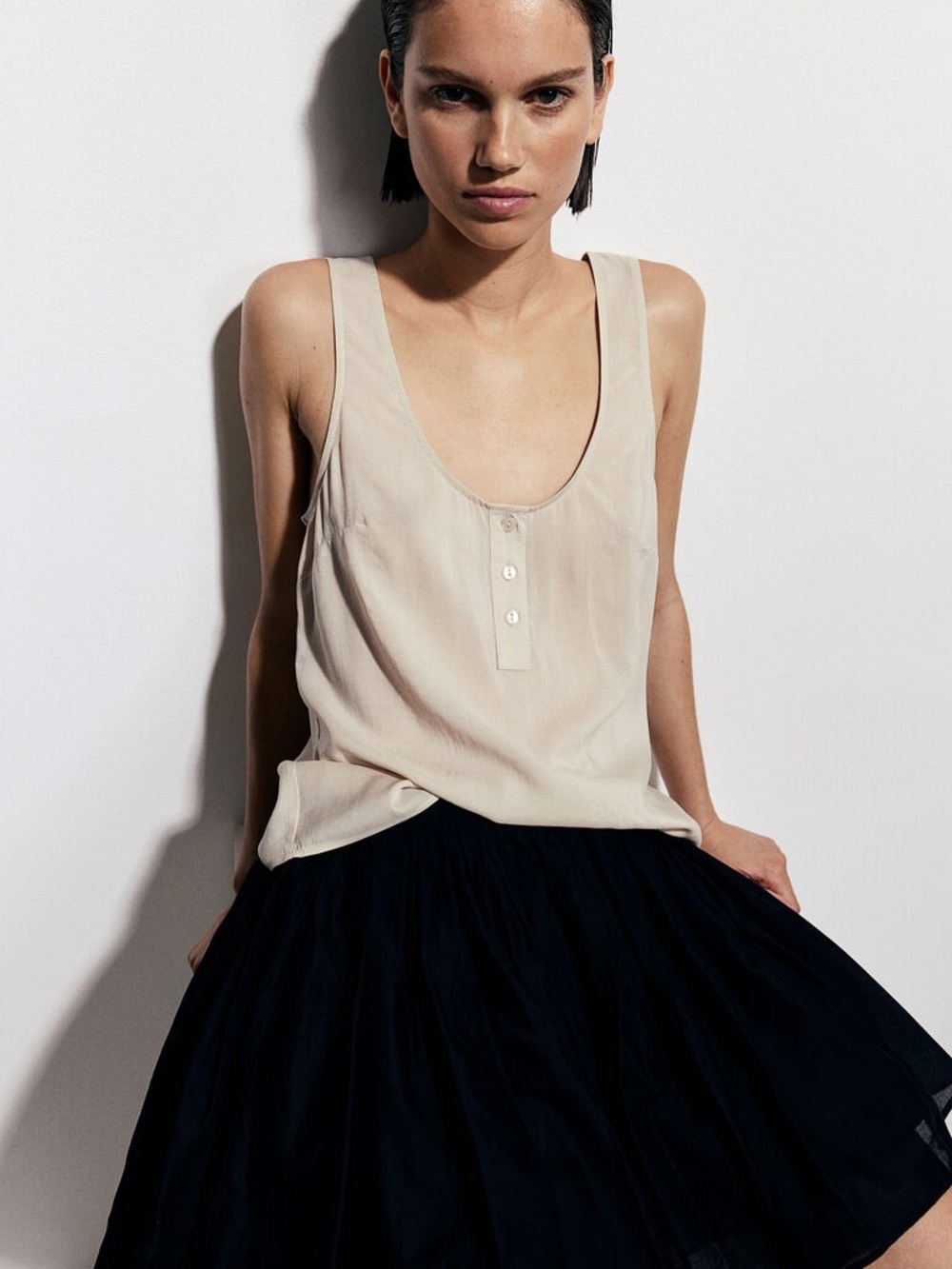 H&M Light Beige Button-Front Scoop Tank Top